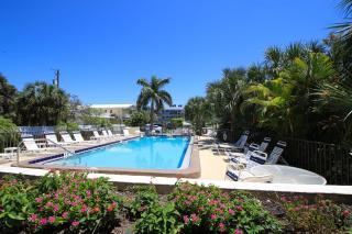 Anna Maria Island Bridge Port Beach Resort - Bradenton Beach - 9