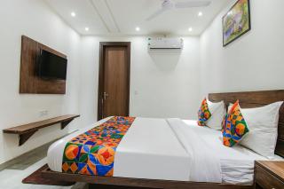 FabHotel Moro Rohini Sector 4 - 1