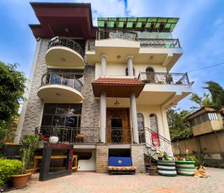 Mad Vervet Backpackers Hostel - 0