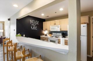 Condo at Parkview Bay - Your Lakefront Oasis - Osage Beach - 3