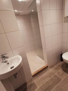 Monteurzimmer / Apartment im Souterrain Berlin Neukölln - Berlin - 1