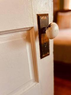 Midnight Bungalow, near Cargo District & Downtown Wilmington - Wilmington - 6