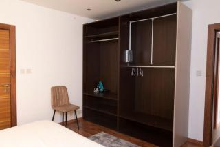 Upper Valley Mansions, No.25 - 8