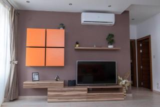 Upper Valley Mansions, No.25 - 1