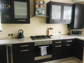 Modern and chic rooms with beautiful landscape views - 3