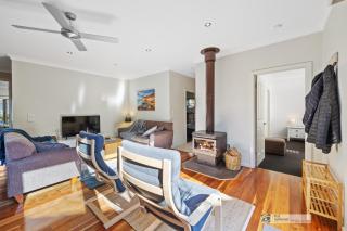 Broadwater Waves - Cape Woolamai - 0