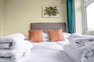 4BR Stylish and Elegant Bungalow with Free Parking - Thorpe Saint Andrew - 5