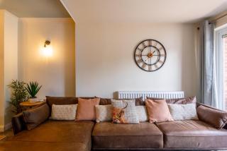 4BR Stylish and Elegant Bungalow with Free Parking - Thorpe Saint Andrew - 7
