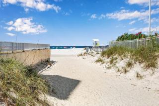 Renovated Condo with Beach Access and 5 Min From Hangout - Gulf Shores - 0