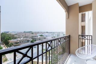 Nasma Luxury Stays - Fabulous Apartment With Balcony Near MJL's Souk - Dubai - 1