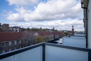 Palm Tree House Apartments - Farnborough - 6