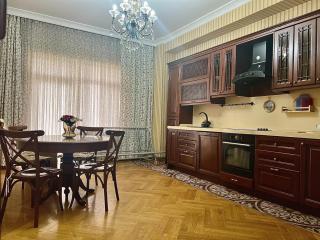 Cosy 2 BDR Apartment, Fountain Square - Baku - 0