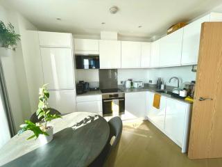 Stylish 1-Bedroom Apt with Stunning London Views - Londra - 6