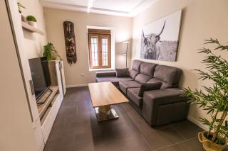Céntrico y moderno con piscina y parking - Jaén - 5