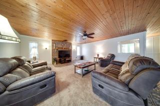 North Jackson Vacation Rental with Wraparound Deck! - - 0