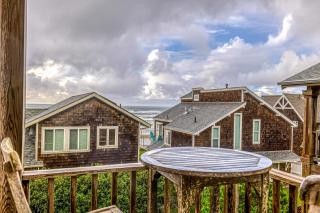 Cannon Beach Saltbox Cottage - Cannon Beach - 6