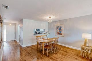 Water's Edge 206 - 3