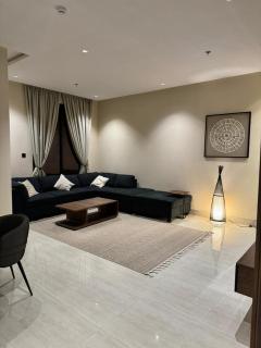 شقة فاخرة 3 غرف نوم وشرفة على الحديقة - Riyadh - 8