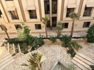 شقة فاخرة 3 غرف نوم وشرفة على الحديقة - Riyadh - 6