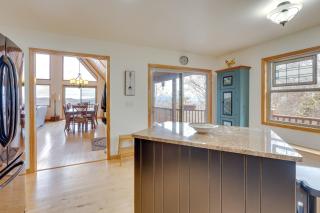 Spacious Murphy Retreat with Decks and Game Room! - Salem - 1
