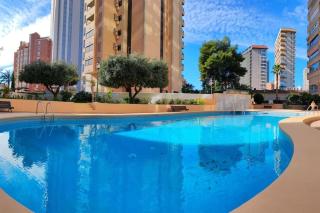 Karola con vistas, piscina y parking en Benidorm - Benidorm - 4