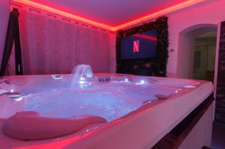 CASA AMOR & SPA, appartement suite jacuzzi & piscine chauffée - 4