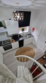 Studio City Getaway Apartment - Birmingham - 4