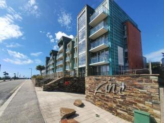Apartment 100m from Fistral Beach- Underground Parking-Surf Shower & Locker- Sleeps 6 - Newquay - 8