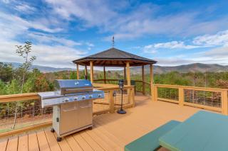Mountain View and Fire Pit Modern Copperhill Home - 9