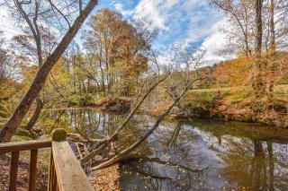 The Riverwood Family Cabin - 9