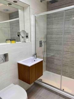 CC - Central Location Top Floor 2 Bed Deluxe Modern Apartment - Stratford-upon-Avon - 6