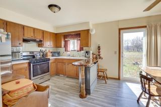 Family-Friendly Home with Fire Pit about 10 Mi to Akron! - 2
