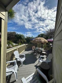 Beach Paradise Getaway - 200ft from Beach! - 1