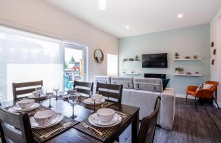 Peak Paradise by Revelstoke Vacations - 9