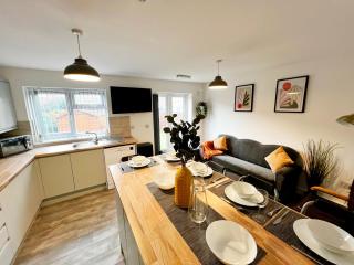 Selly Oak Near QE and UoB - 5 Bed Ensuite - Perfect for groups and contractors - Birmingham - 1