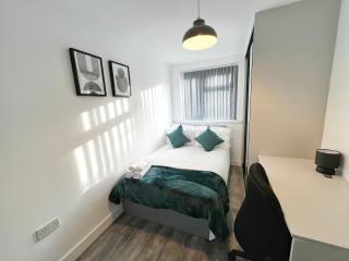 Selly Oak Near QE and UoB - 5 Bed Ensuite - Perfect for groups and contractors - Birmingham - 2