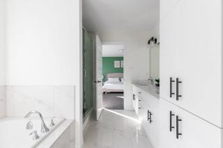 Comfortable Lux, Sleeps 10, PingPong, Movie Room - London - 8