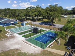 2 Bed Cozy Home, Dade City, Pickle Ball and Pool - Dade City - 3