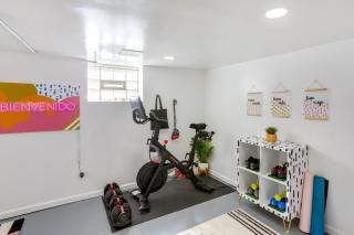 Gordon Square Studio about 4 Mi to Downtown Cleveland! - Cleveland - 9