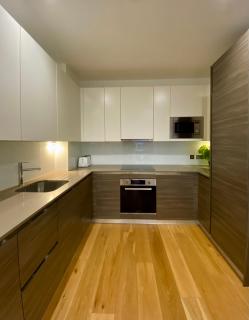 Spacious 2 Bedroom Penthouse Retreat - Londra - 2