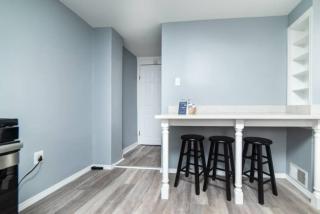 1st Floor - Free Parking - Washer & Dryer - AGH - 1