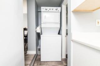 -- AGH Walkable - Free Parking - Washer & Dryer -- - Pittsburgh - 1