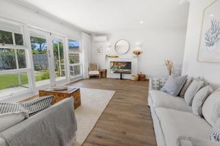 Lakes Entrance Beach House - 0