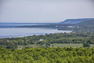 Irish Mountain Suites - Meaford - 0