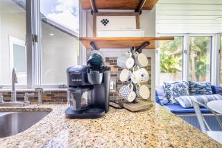 Relaxing Modern Farmhouse in Jupiter Farms. Family-and Dog-friendly! - 2
