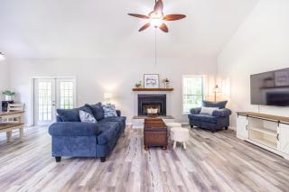 Relaxing Modern Farmhouse in Jupiter Farms. Family-and Dog-friendly! - 0