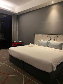 Studio Bedroom with Balcony - Kuala Lumpur - 8