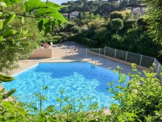 Appartement avec piscine et terrasse ensoleillée, acceptant les animaux - FR-1-768-18 - Sainte-Maxime - 0