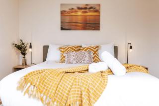 Wombat Hollow - The Perfect Base - Swansea - 9