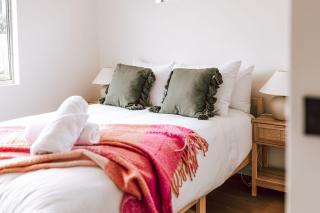 Wombat Hollow - The Perfect Base - Swansea - 1